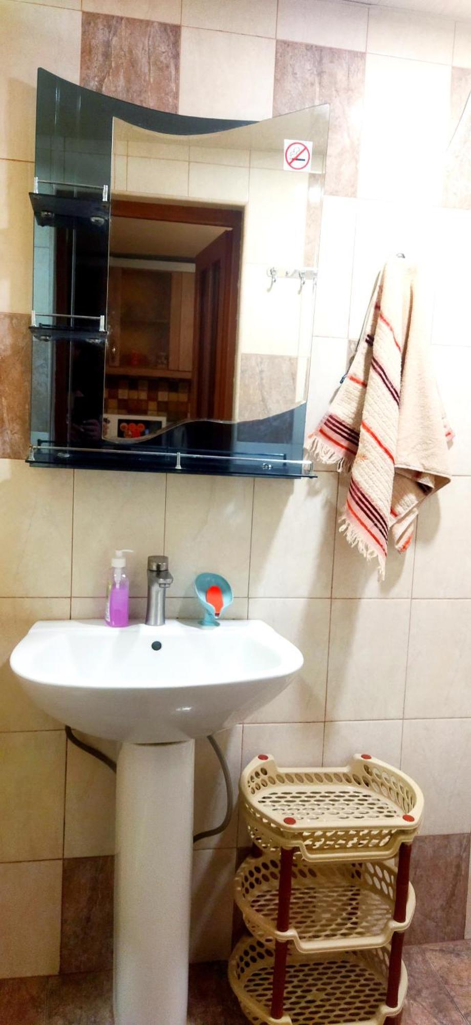 Asine Jerevan Buitenkant foto